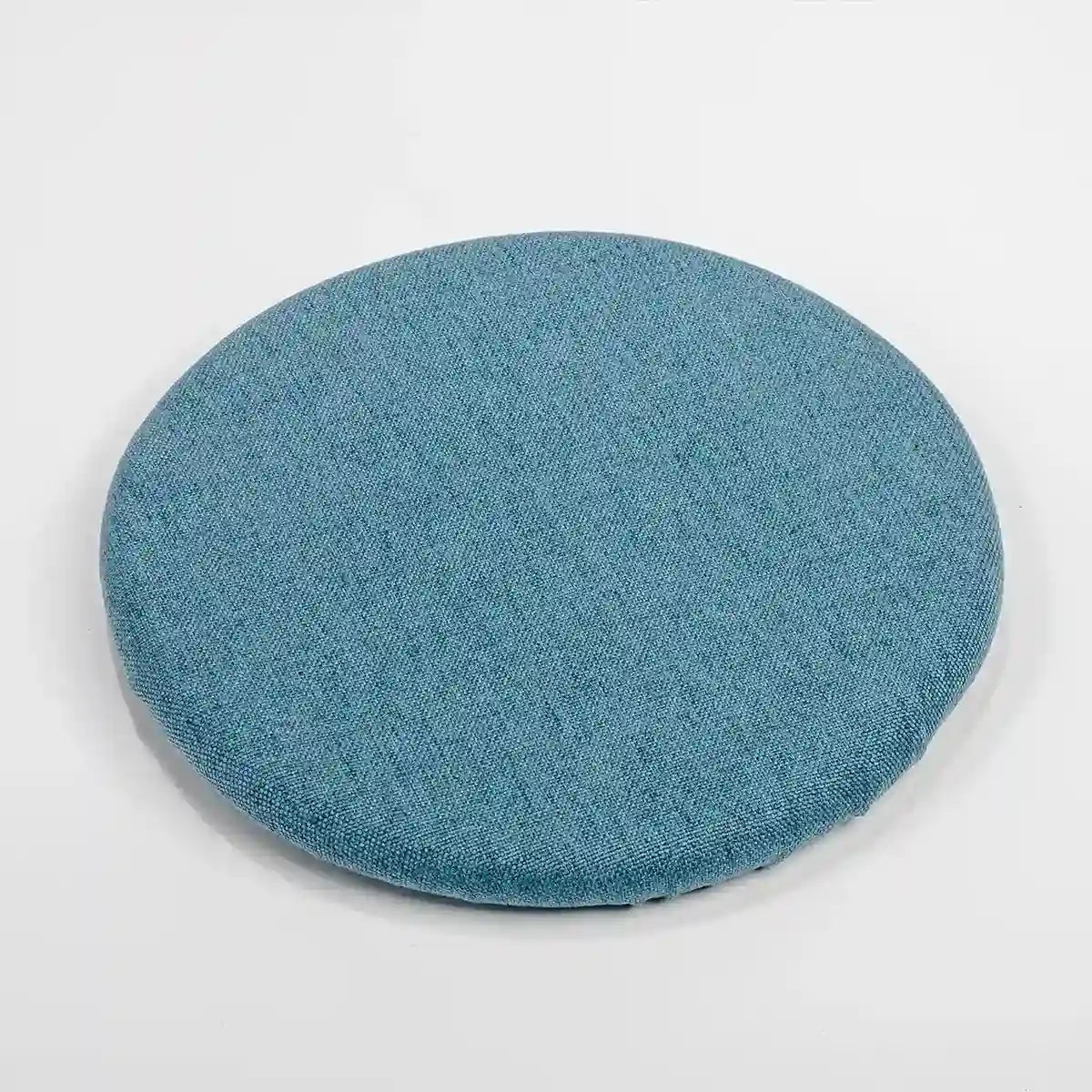 Studiophotography top view of a Wobblez Blue Skins cover for the Savvy & Spine wobble stools on a white background